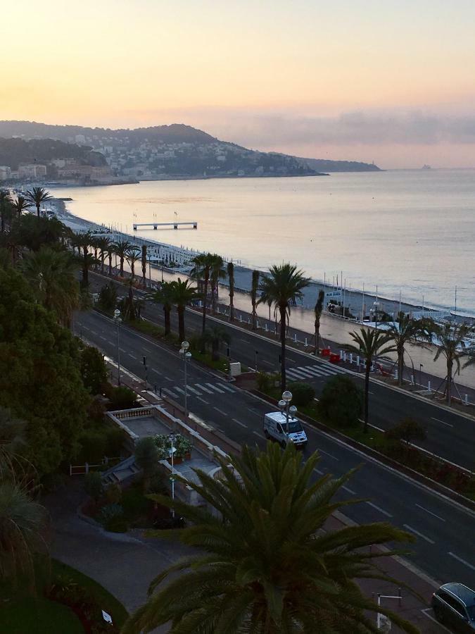 Le Petit Bourgeois De Nizza